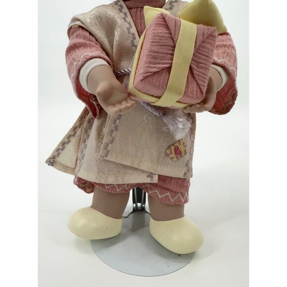 The Ashton Drake Galleries Authentic Wise Men Casper Porcelain Doll 1998 6866FA - Picture 5 of 9